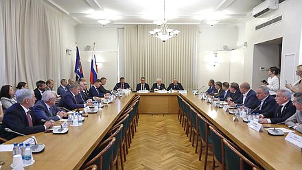 Комитет по транспорту и развитию транспортной инфраструктуры