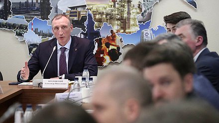 Первый заместитель Председателя Комитета по промышленности и торговле Александр Козловский