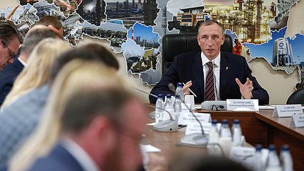 Первый заместитель Председателя Комитета по промышленности и торговле Александр Козловский