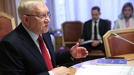 Председатель Комитета по контролю Олег Морозов