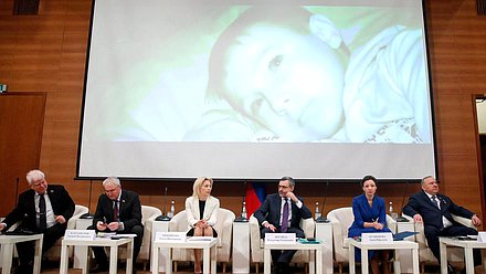 Круглый стол Комитета по развитию гражданского общества, вопросам общественных и религиозных объединений на тему «Церковь, государство, армия: историческая традиция и современные аспекты соработничества»