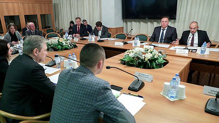 Круглый стол на тему «Итоги первого года применения Федерального закона «О ведении гражданами садоводства и огородничества для собственных нужд и о внесении изменений в отдельные законодательные акты Российской Федерации»
