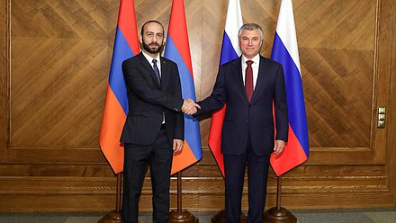 Chairman of the State Duma Viacheslav Volodin and President of the National Assembly of Armenia Ararat Mirzoyan