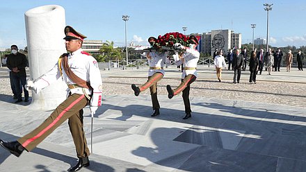 Vyacheslav Volodin took part in a wreath-laying ceremony at the José Martí Memorial in Havana