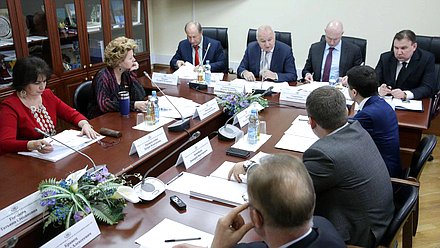 Заседание Комитета Государственной Думы по делам национальностей.