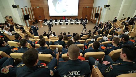 Круглый стол на тему: «Здоровый образ жизни — основа благополучия российской нации»