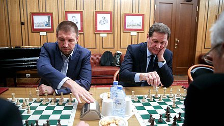Член Комитета по физической культуре, спорту, туризму и делам молодежи Дмитрий Пирог и Первый заместитель Председателя Государственной Думы Александр Жуков