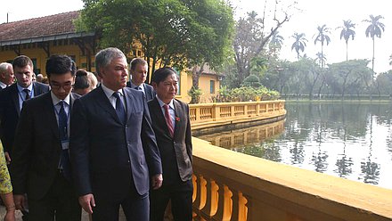 Visit to the Ho Chi Minh's house in Hanoi