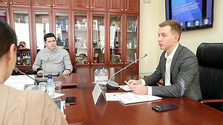 Председатель Комитета по молодежной политике Артем Метелев