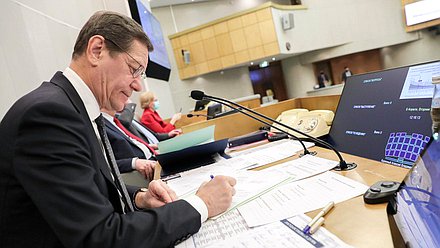 Первый заместитель Председателя Государственной Думы Александр Жуков