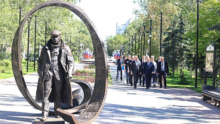 Открытие сквера имени Станислава Говорухина в Волгограде