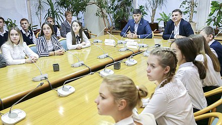 Встреча депутатов с учениками МБОУ «Подгоренского лицея имени Н.А. Белозерова» Россошанского района Воронежской области