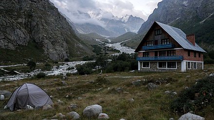 горы туризм Россия отель палатка отдых