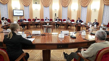 Круглый стол фракции «Новые люди» на тему «Совершенствование законодательства в сфере экологии»