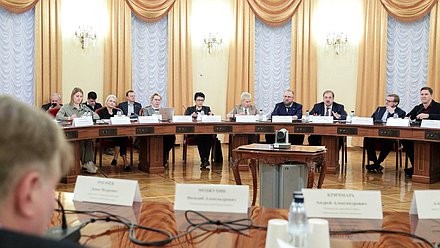 Заседание рабочей группы при Комитете по физической культуре и спорту на тему «Развитие массового спорта в Российской Федерации»