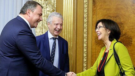 Встреча заместителя Председателя Государственной Думы Петра Толстого с Председателем Парламентской ассамблеи Организации по безопасности и сотрудничеству в Европе Кристине Муттонен.