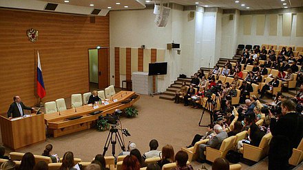  Лекция Даниила Дондурея.