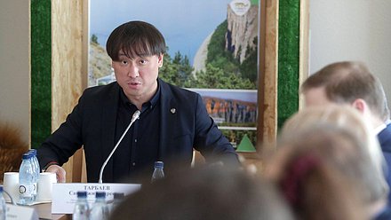 Председатель Комитета по туризму и развитию туристической инфраструктуры Сангаджи Тарбаев