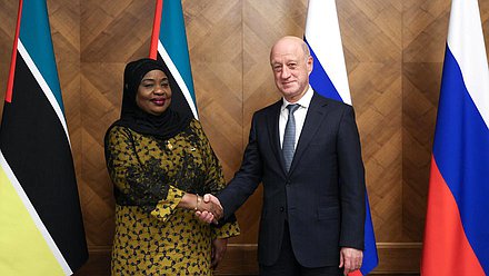 Deputy Chairman of the State Duma Alexander Babakov and President of the Assembly of the Republic of Mozambique Margarida Adamugy Talapa
