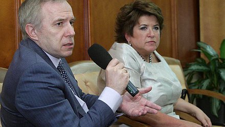 В рамках работы парламентского медиа-клуба состоялась встреча с руководителем Россотрудничества Л.Н.Глебовой.