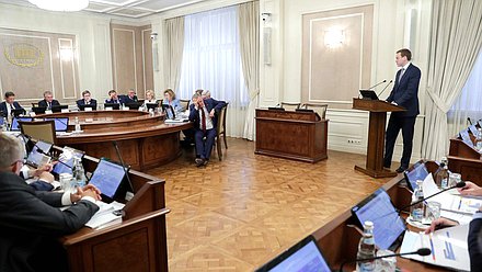 Заседание Совета Думы с участием главы Росстата Павла Малкова