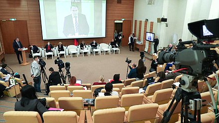 Заседание рабочей группы по вопросам детской безопасности, защиты жизни и здоровья обучающихся и педагогических работников на тему «Разработка организационно-правовых мер по созданию безопасной среды для детей и подростков: борьба с деструктивными явлениями в молодежной среде и создание позитивного контента в сети Интернет»