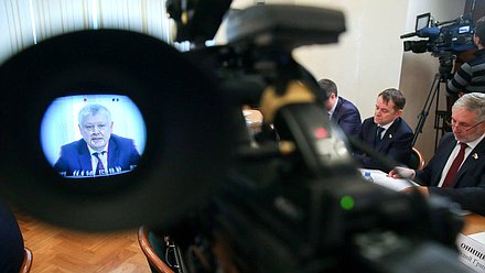 Круглый стол Комитета по безопасности и противодействию коррупции на тему «Совершенствование законодательства в сфере обеспечения пожарной безопасности торгово-развлекательных, культурно-зрелищных и других объектов массового пребывания людей»