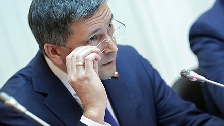 Председатель Комитета по экологии, природным ресурсам и охране окружающей среды Дмитрий Кобылкин