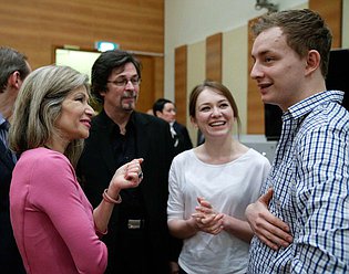 Лекция в рамках цикла лекций "Литература из первых уст", приуроченных к Году литературы. Лектор- Руководитель Аппарата Государственной Думы Д.Р. Поллыева.