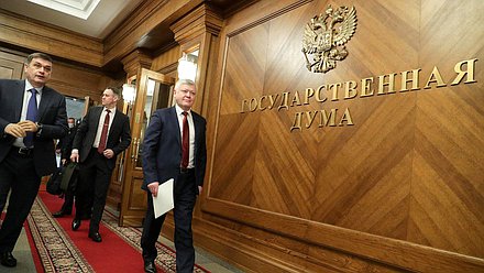Председатель Комитета по безопасности и противодействию коррупции Василий Пискарев