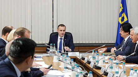 Председатель Комитета по охране здоровья Сергей Леонов