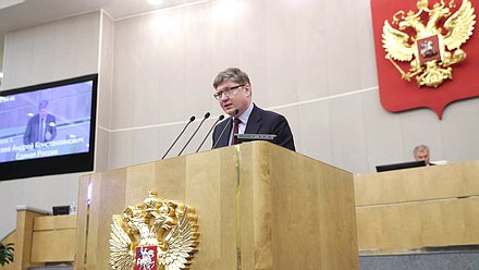 Член Комитета по труду, социальной политике и делам ветеранов Андрей Исаев