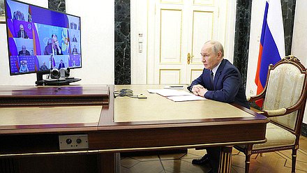 Совещание с постоянными членами Совета Безопасности (в режиме видеоконференции). Фото: kremlin.ru