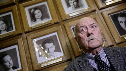 Торжественная церемония открытия Года литературы в России на сцене Московского Художественного театра имени А.П. Чехова.