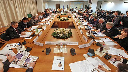  Круглый стол на тему: "Государственная языковая политика Российской Федерации: состояние и перспективы".