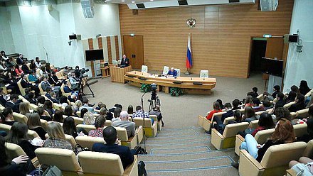 Лекция Сергея Князева, судьи Конституционного Суда Российской Федерации на тему "Развитие правовой системы в Российской Федерации".