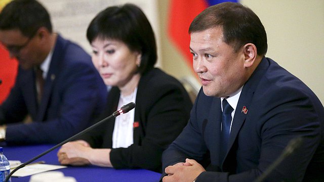 Өте түкті қынап порно