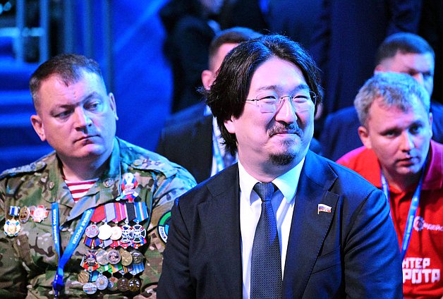 Первый заместитель Председателя Комитета по охране здоровья Бадма Башанкаев. Фото: пресс-служба Президента РФ