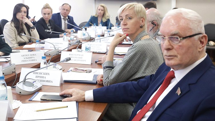 Заседание Комитета по просвещению. Обсуждение нового состава Правительства РФ