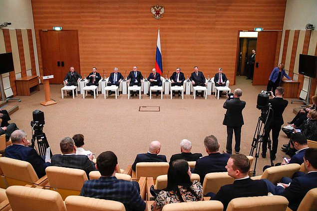 Встреча Министра энергетики РФ Николая Шульгинова с представителями фракции КПРФ