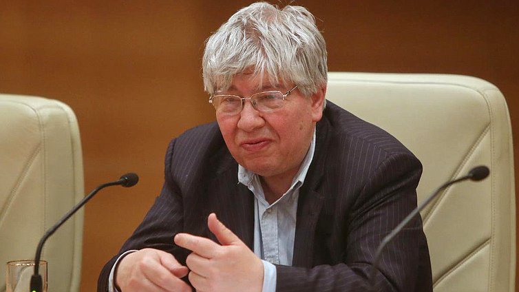 Лекция Кирилла Разлогова, киноведа и культуролога.