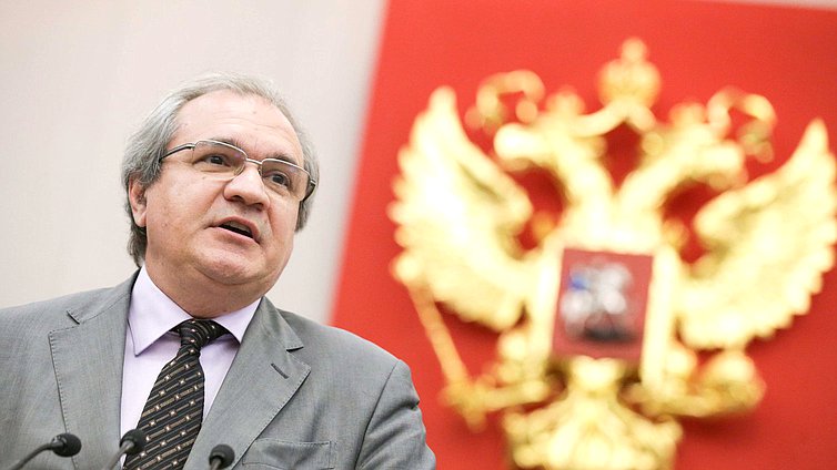 Секретарь Общественной палаты России Валерий Фадеев