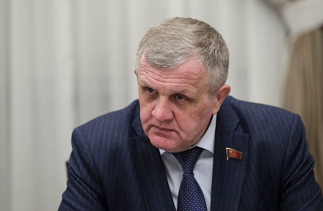 First Deputy Chairman of the Committee on Labor, Social Policy and Veterans' Affairs Nikolay Kolomeitsev