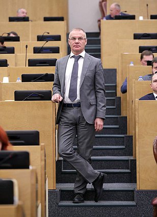 Заместитель председателя Комитета по экологии, природным ресурсам и охране окружающей среды Александр Коган