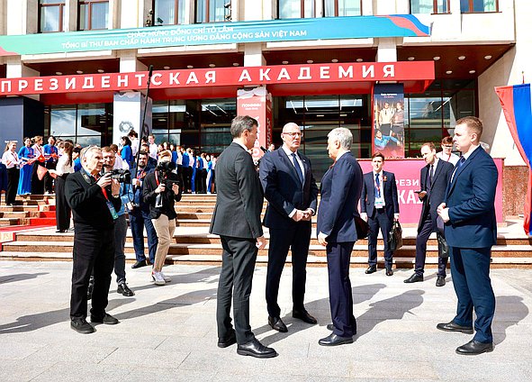 Deputy Prime Minister of the Russian Federation Dmitry Chernyshenko, Chairman of the State Duma Vyacheslav Volodin and Rector of the Russian Presidential Academy of National Economy and Public Administration Alexey Komissarov