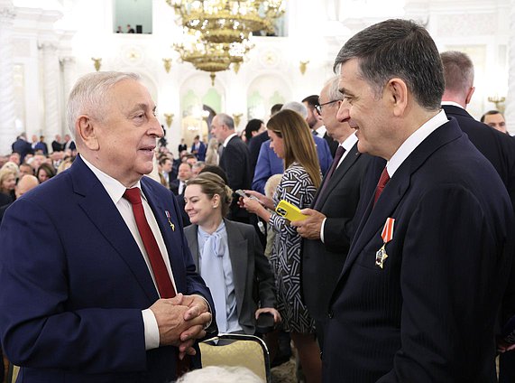 Председатель Комитета по развитию Дальнего Востока и Арктики Николай Харитонов и член Комитета по безопасности и противодействию коррупции Адальби Шхагошев