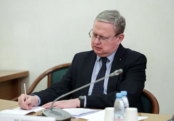 Deputy Chairman of the Committee on Economic Policy Mikhail Delyagin
