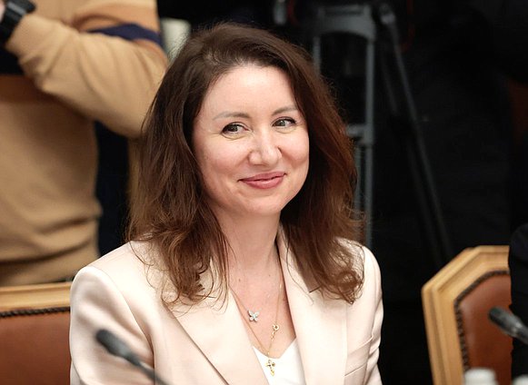 Кандидат на должность заместителя Председателя Правительства РФ – Руководителя Аппарата Правительства РФ Ирина Окладникова