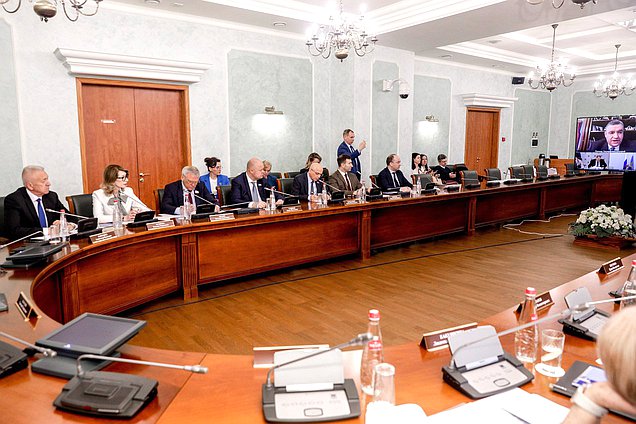 Заседание комиссии по проблемам международного сотрудничества