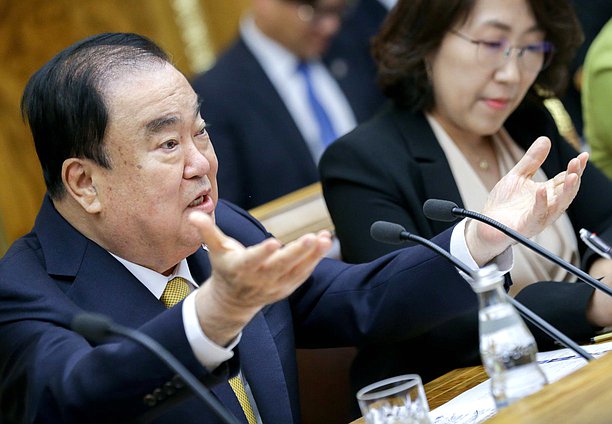 Председатель Национального собрания Республики Корея Мун Хи Сан